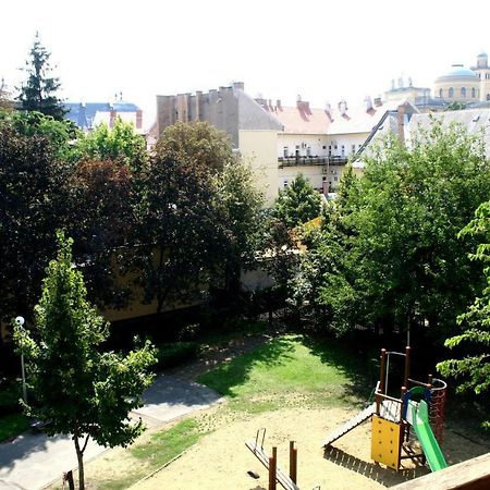 F&M Apartman Eger Exterior foto